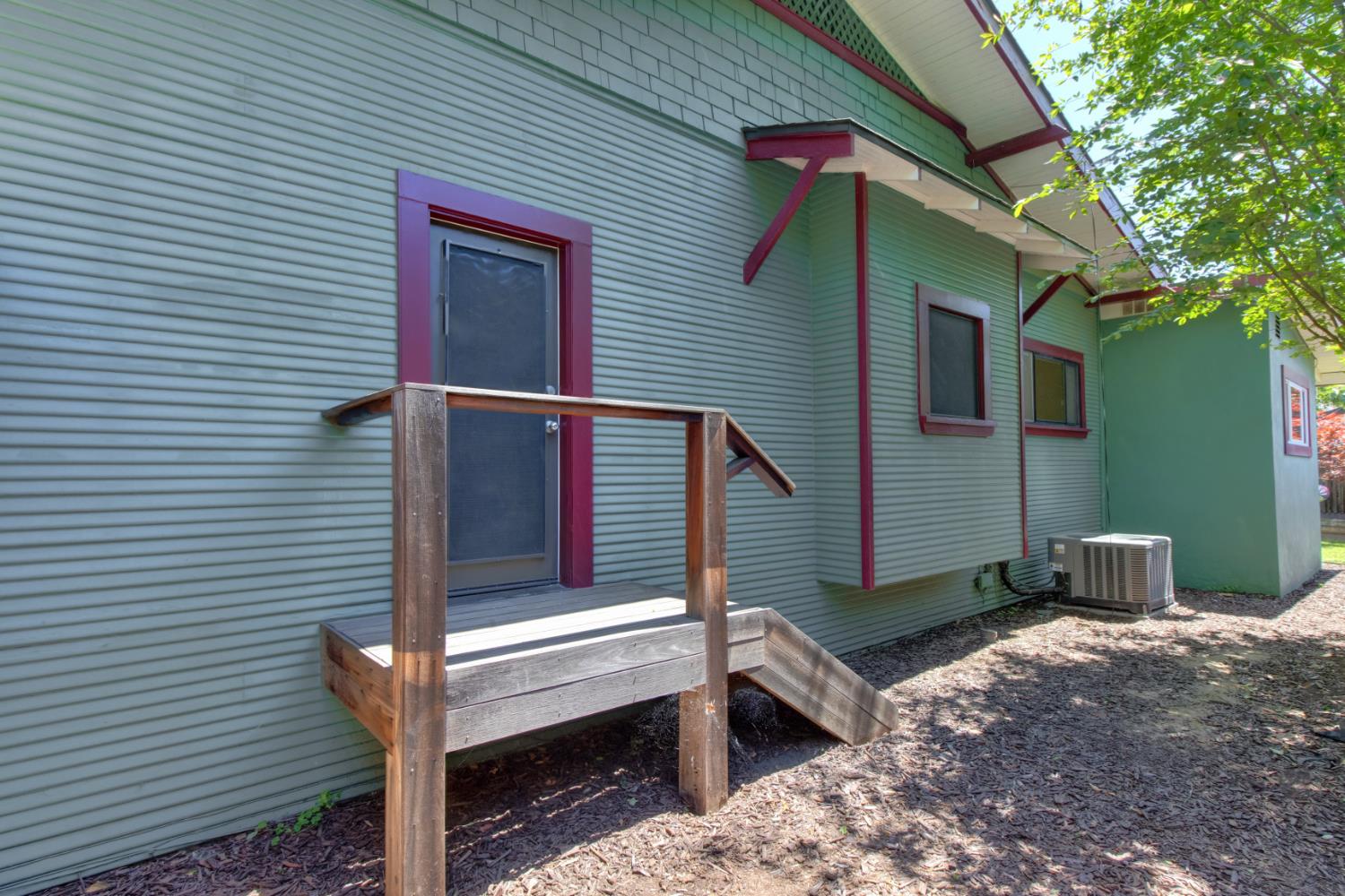 Detail Gallery Image 45 of 53 For 4860 U St, Sacramento,  CA 95817 - 3 Beds | 2 Baths