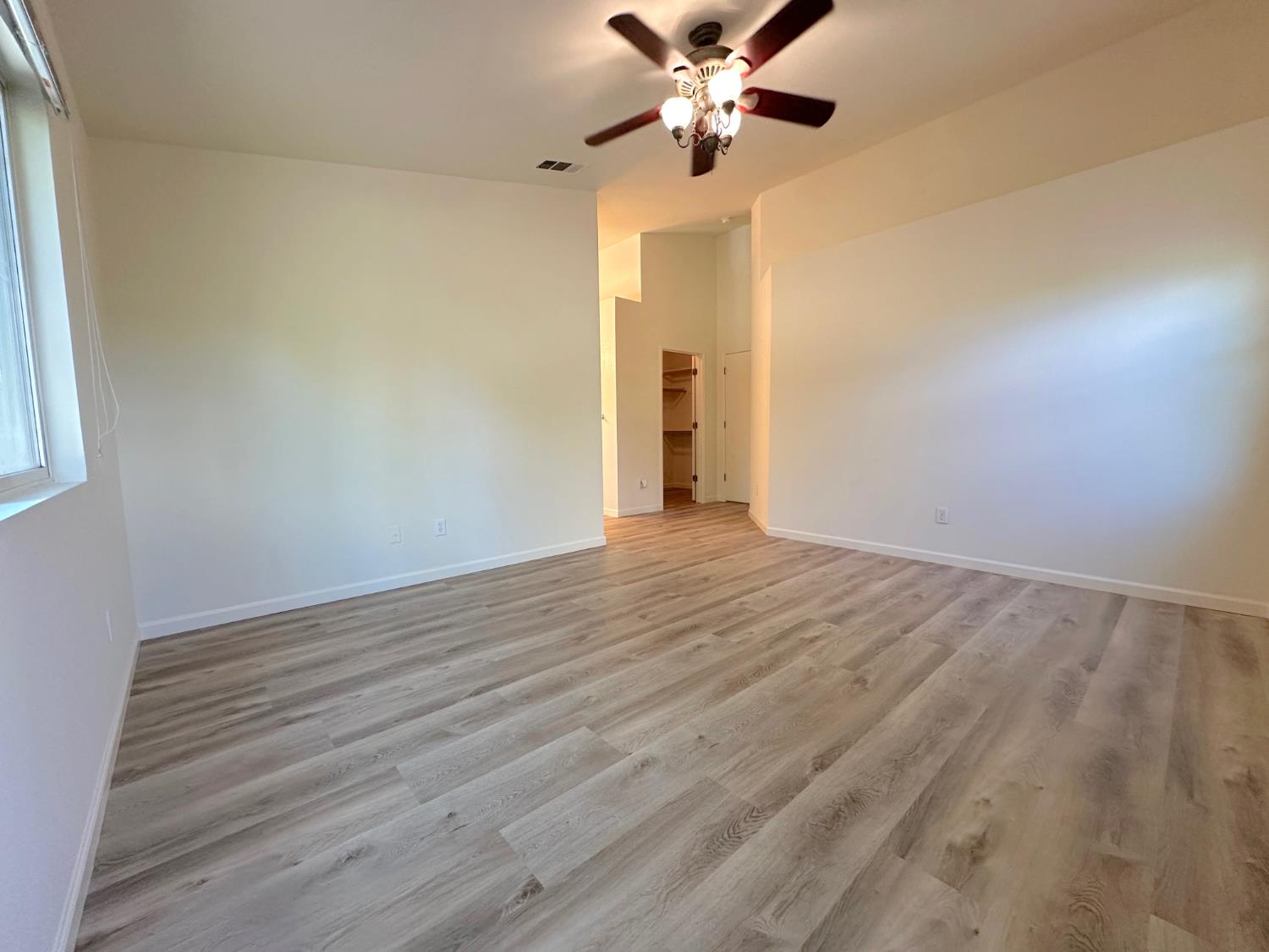 Detail Gallery Image 13 of 23 For 1696 Venice Cir, Stockton,  CA 95206 - 3 Beds | 2 Baths