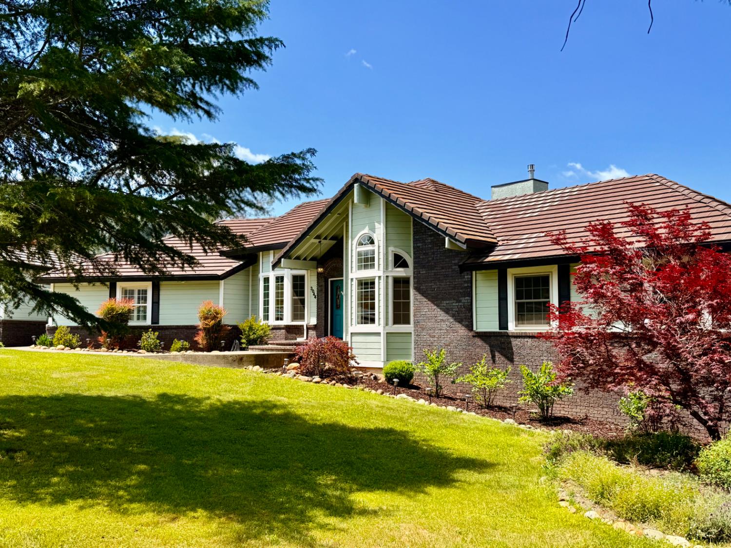 Detail Gallery Image 2 of 52 For 3044 Roughrider Ct, Placerville,  CA 95667 - 4 Beds | 3 Baths