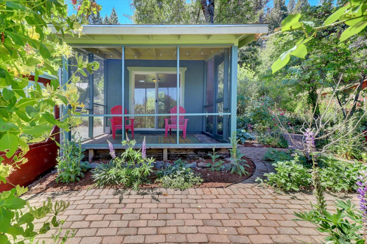 Detail Gallery Image 32 of 69 For 10808 Footwall Dr, Grass Valley,  CA 95945 - 2 Beds | 2/1 Baths