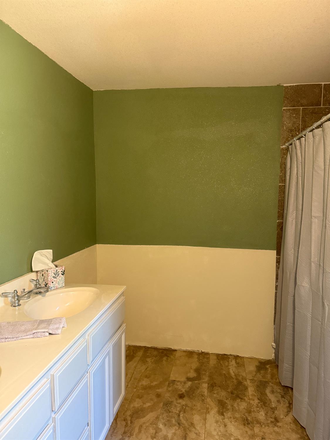 Detail Gallery Image 13 of 15 For 4080 Greenwood Road, Garden Valley,  CA 95633 - 4 Beds | 2 Baths