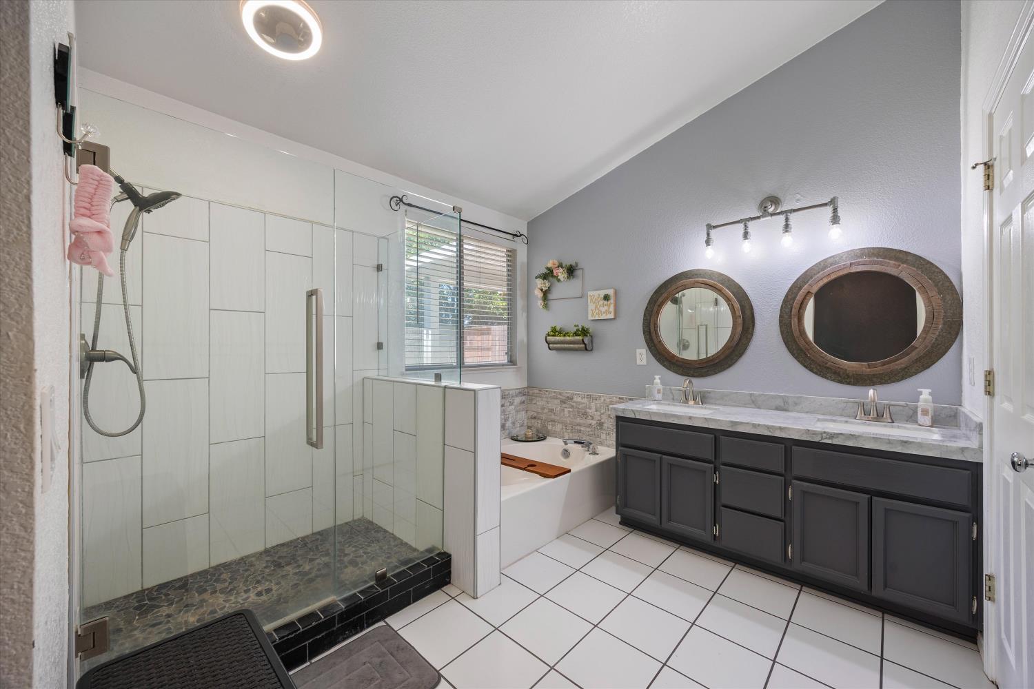 Detail Gallery Image 21 of 31 For 8345 Clear Corrie Ct, Antelope,  CA 95843 - 4 Beds | 2 Baths