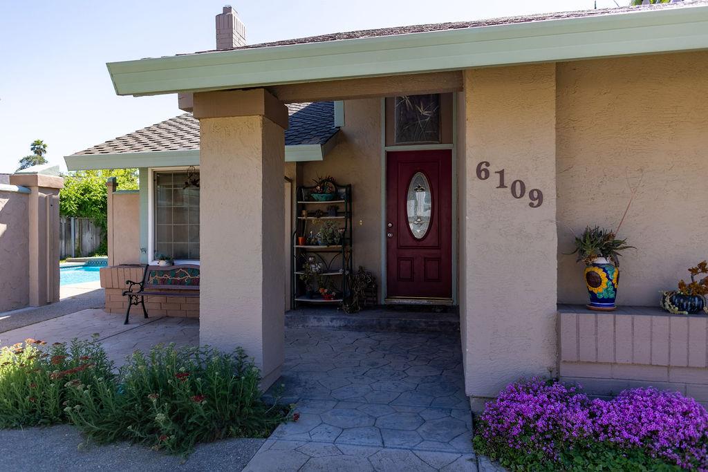 Detail Gallery Image 1 of 36 For 6109 Tremain Dr, Citrus Heights,  CA 95621 - 4 Beds | 2/1 Baths