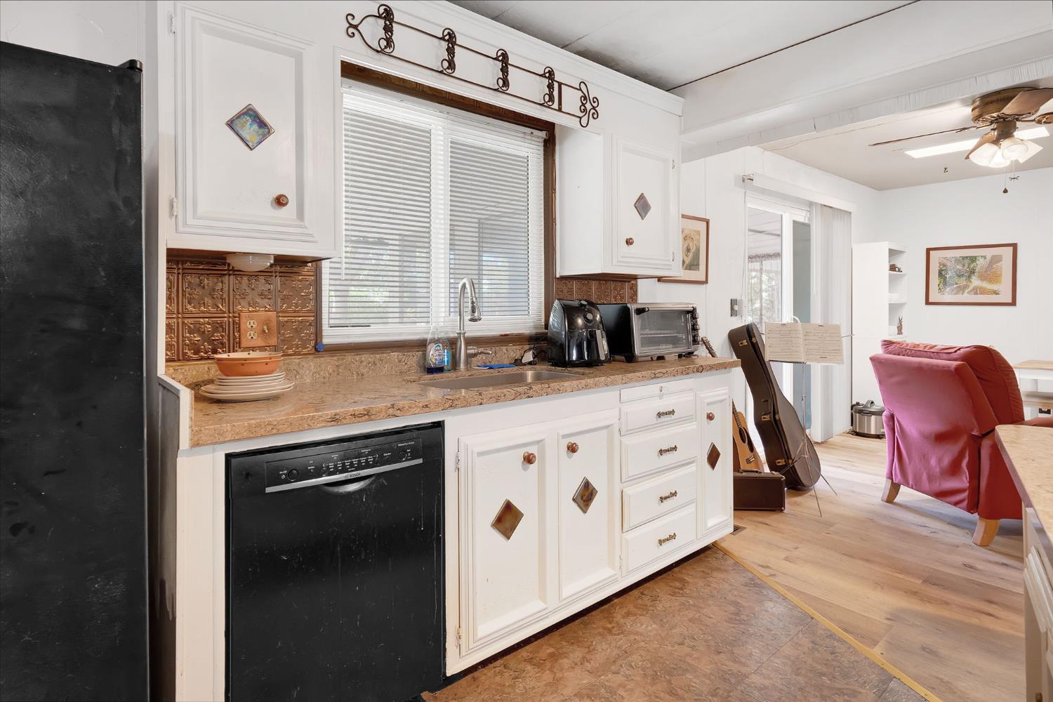 Detail Gallery Image 7 of 23 For 4137 Oakmont St, Rocklin,  CA 95677 - 2 Beds | 2 Baths