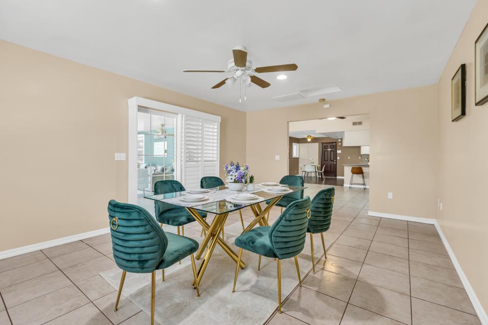 Detail Gallery Image 14 of 55 For 7661 Dyer Ct, Sacramento,  CA 95828 - 3 Beds | 2 Baths