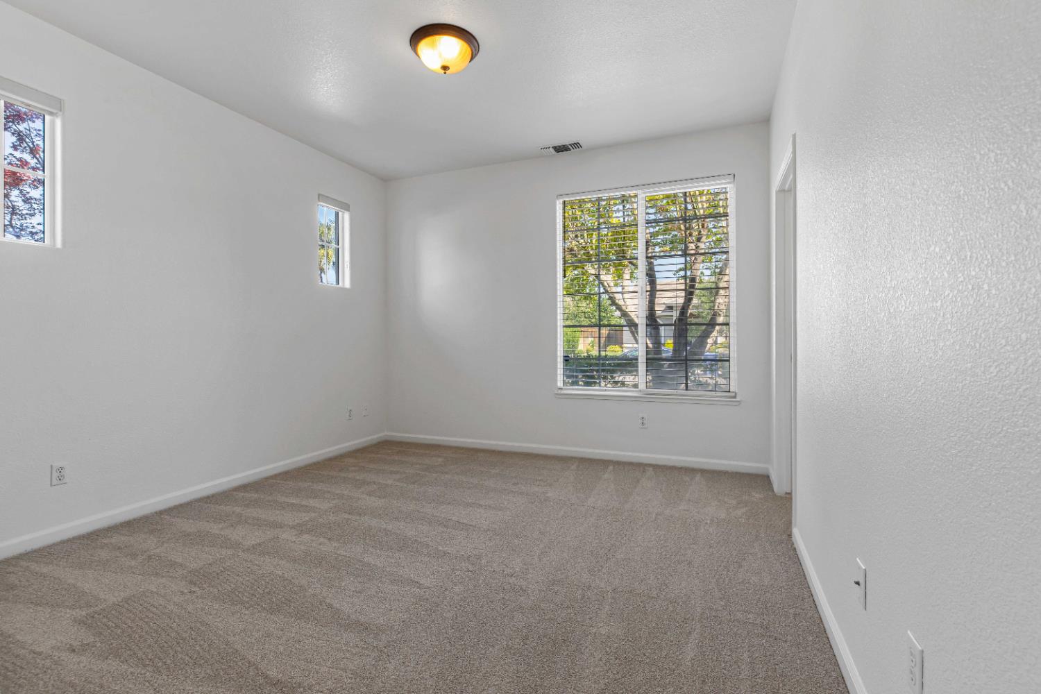 Detail Gallery Image 21 of 70 For 2520 Mira Vista Ct, Modesto,  CA 95356 - 5 Beds | 3 Baths