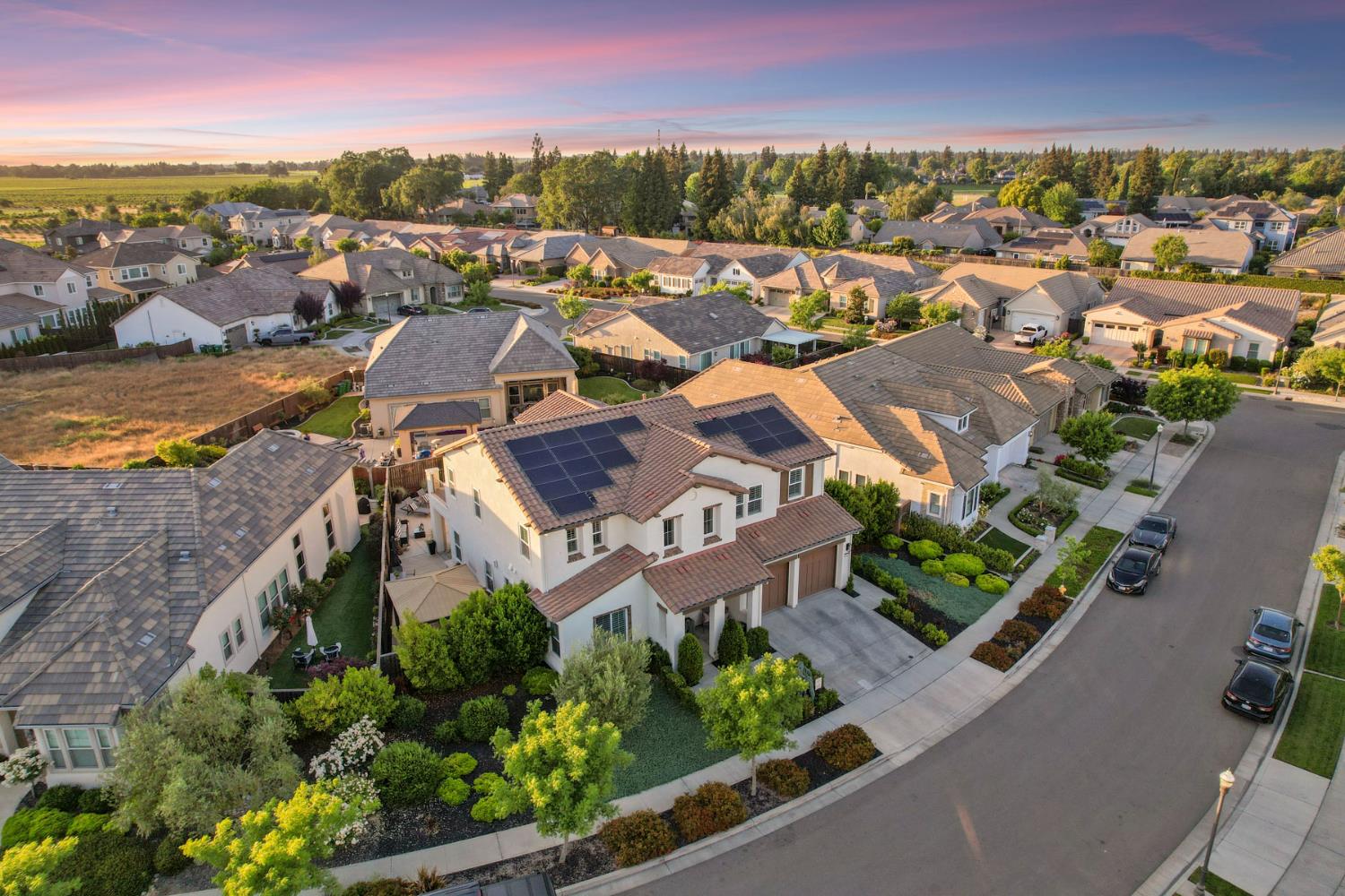 Detail Gallery Image 9 of 75 For 3021 Belmont Dr, Lodi,  CA 95242 - 5 Beds | 3/1 Baths