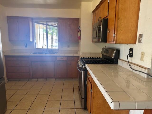 Detail Gallery Image 7 of 15 For 4828 Mcnary Ct, Empire,  CA 95357 - 4 Beds | 2 Baths