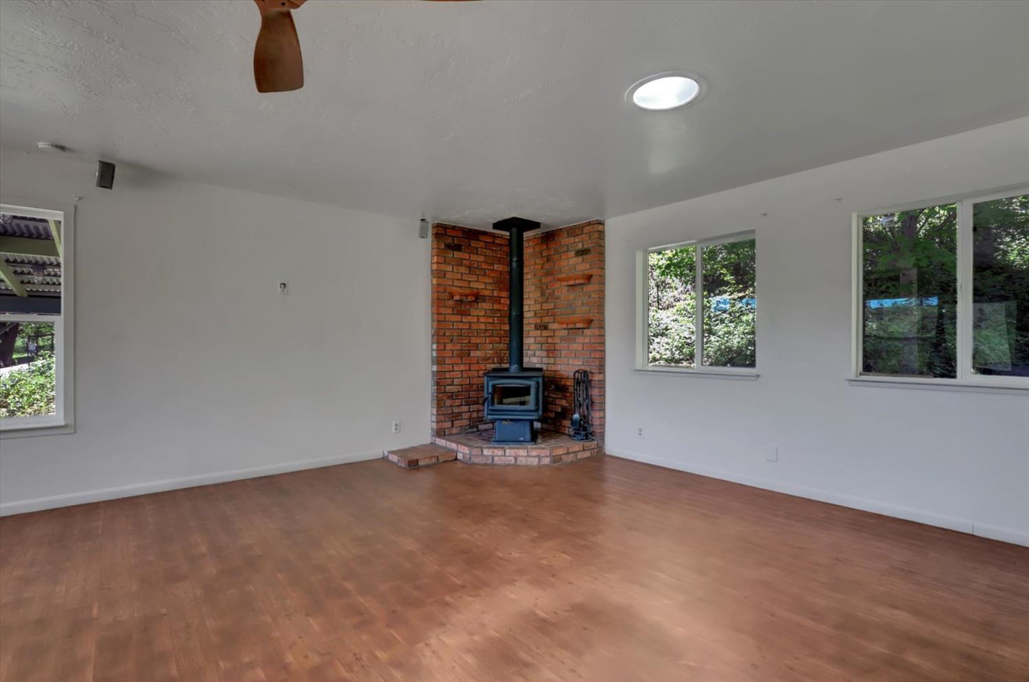 Detail Gallery Image 22 of 69 For 10808 Footwall Dr, Grass Valley,  CA 95945 - 2 Beds | 2/1 Baths