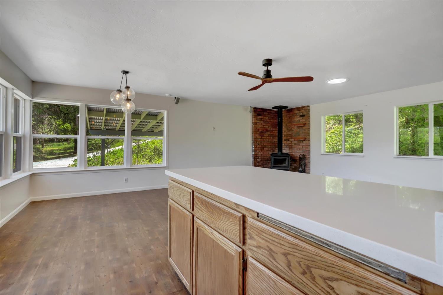 Detail Gallery Image 14 of 69 For 10808 Footwall Dr, Grass Valley,  CA 95945 - 2 Beds | 2/1 Baths