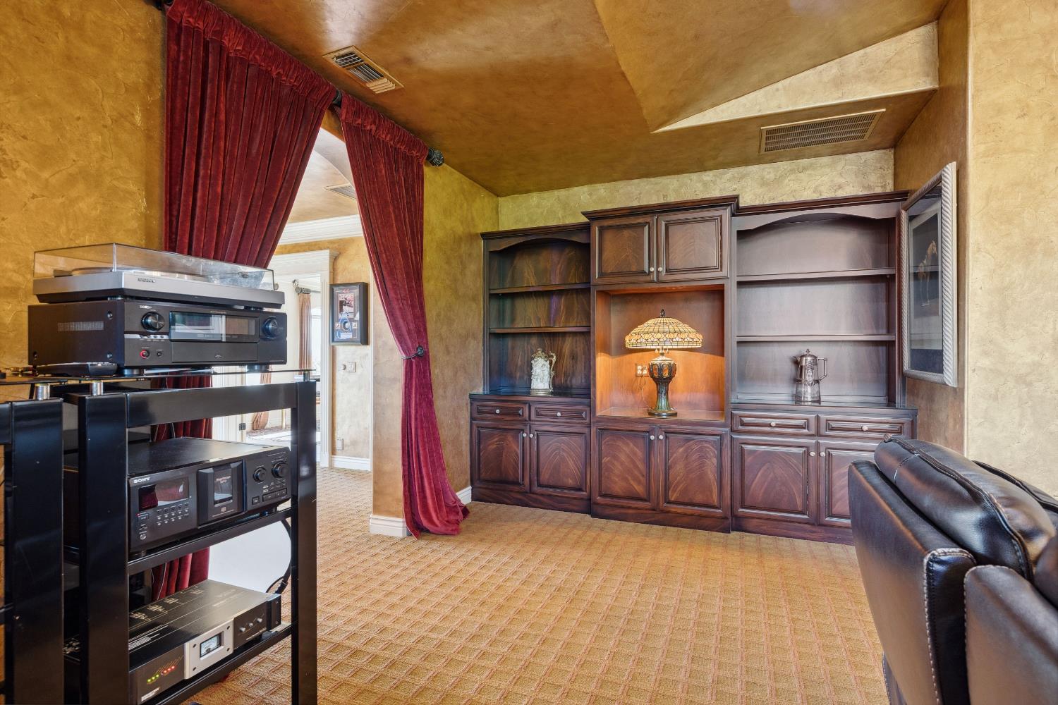 Detail Gallery Image 78 of 99 For 1410 Crocker Dr, El Dorado Hills,  CA 95762 - 5 Beds | 4/1 Baths