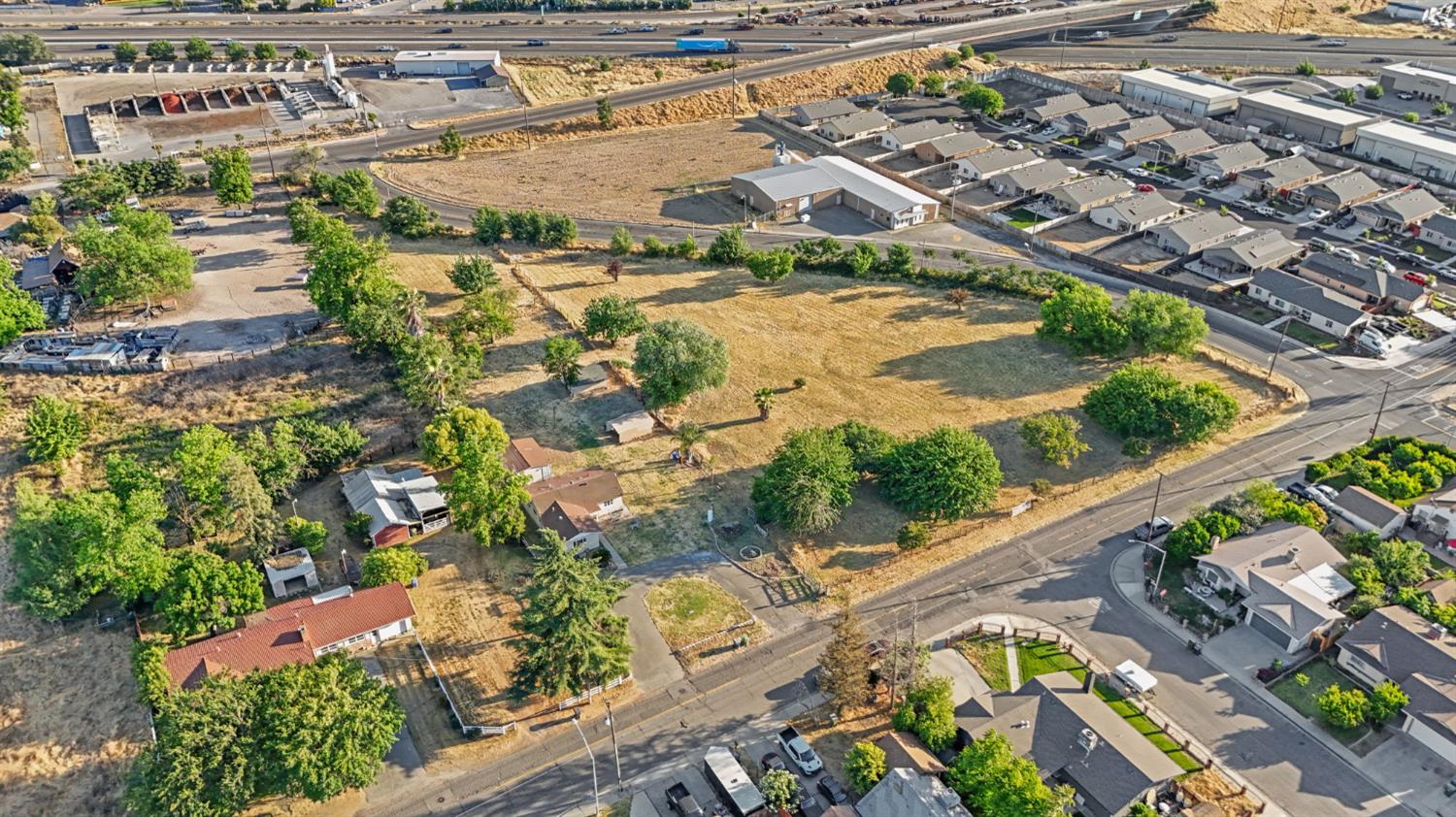 Detail Gallery Image 33 of 45 For 700 N Montana Ave, Turlock,  CA 95380 - 2 Beds | 1 Baths