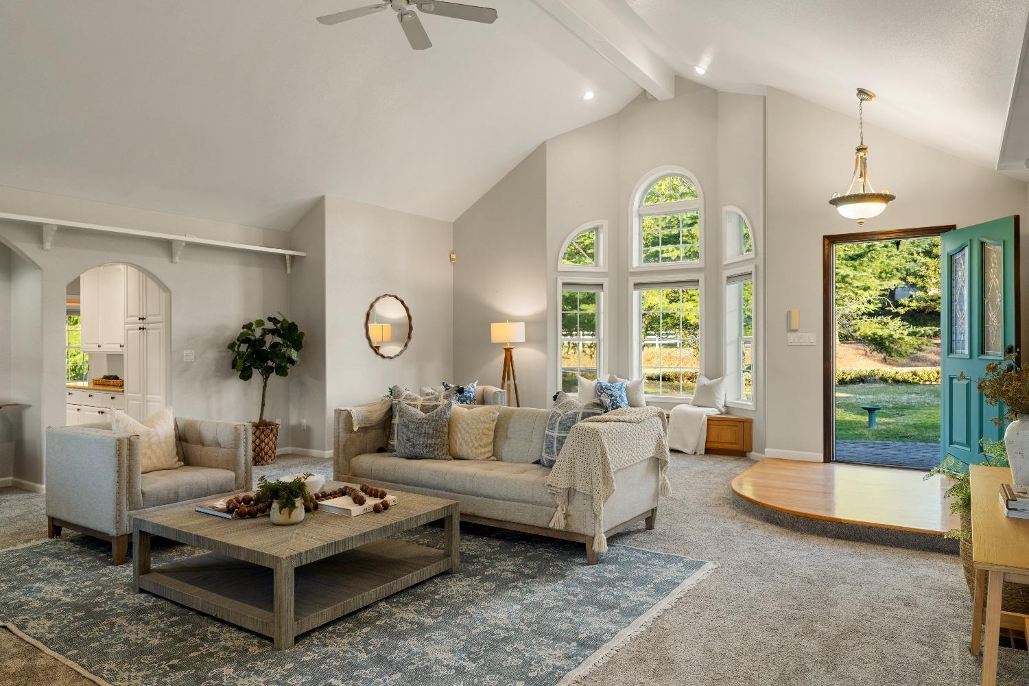 Detail Gallery Image 14 of 52 For 3044 Roughrider Ct, Placerville,  CA 95667 - 4 Beds | 3 Baths