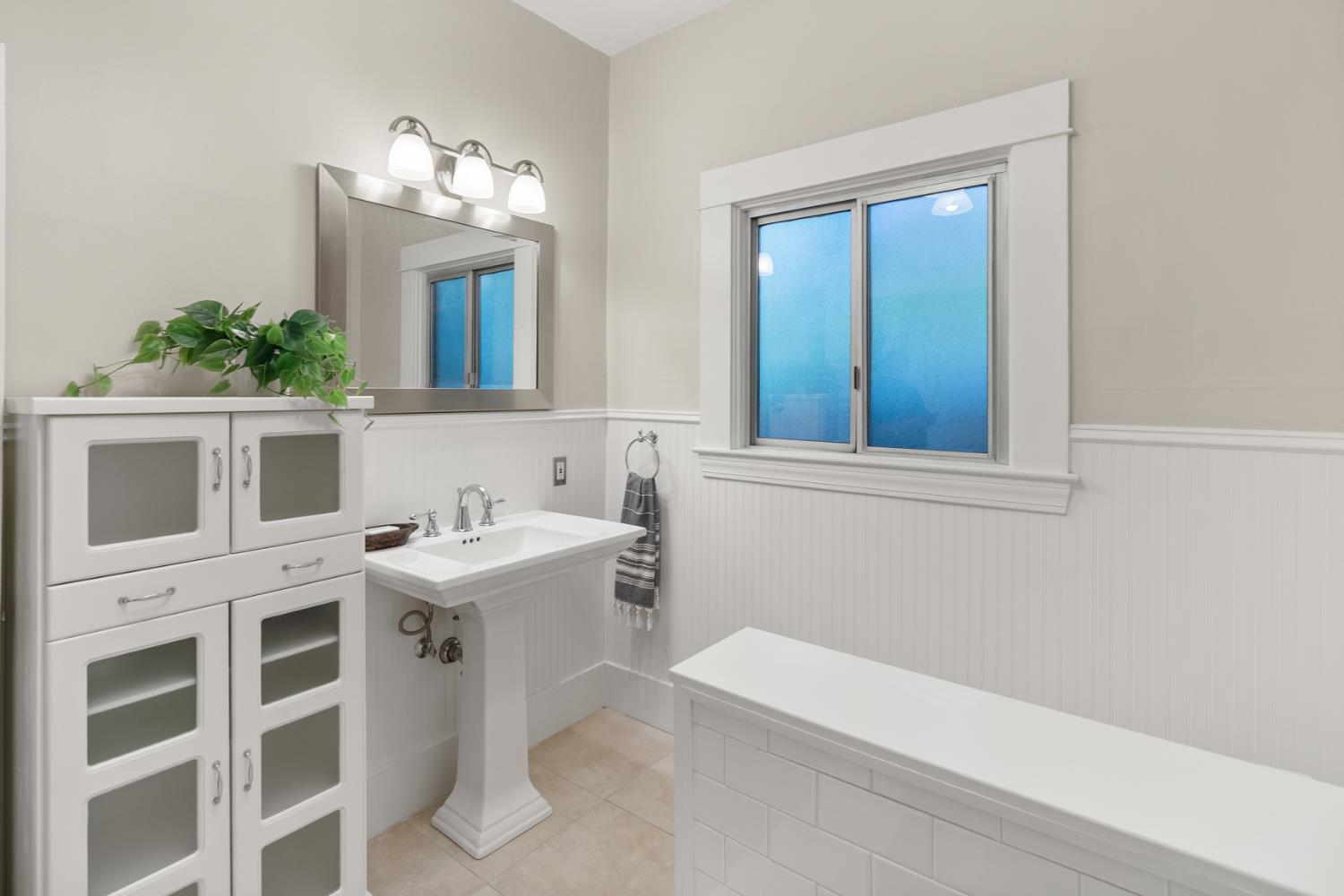 Detail Gallery Image 36 of 53 For 4860 U St, Sacramento,  CA 95817 - 3 Beds | 2 Baths