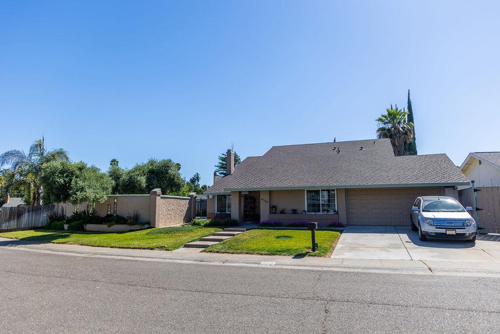 Detail Gallery Image 2 of 36 For 6109 Tremain Dr, Citrus Heights,  CA 95621 - 4 Beds | 2/1 Baths