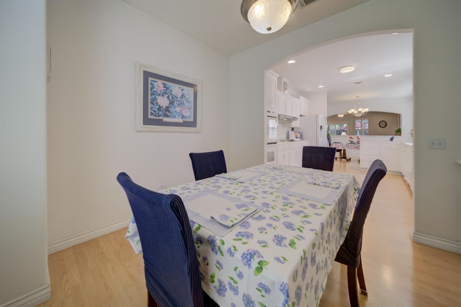 Detail Gallery Image 14 of 44 For 3543 Oak Shores Dr, Stockton,  CA 95209 - 3 Beds | 2 Baths