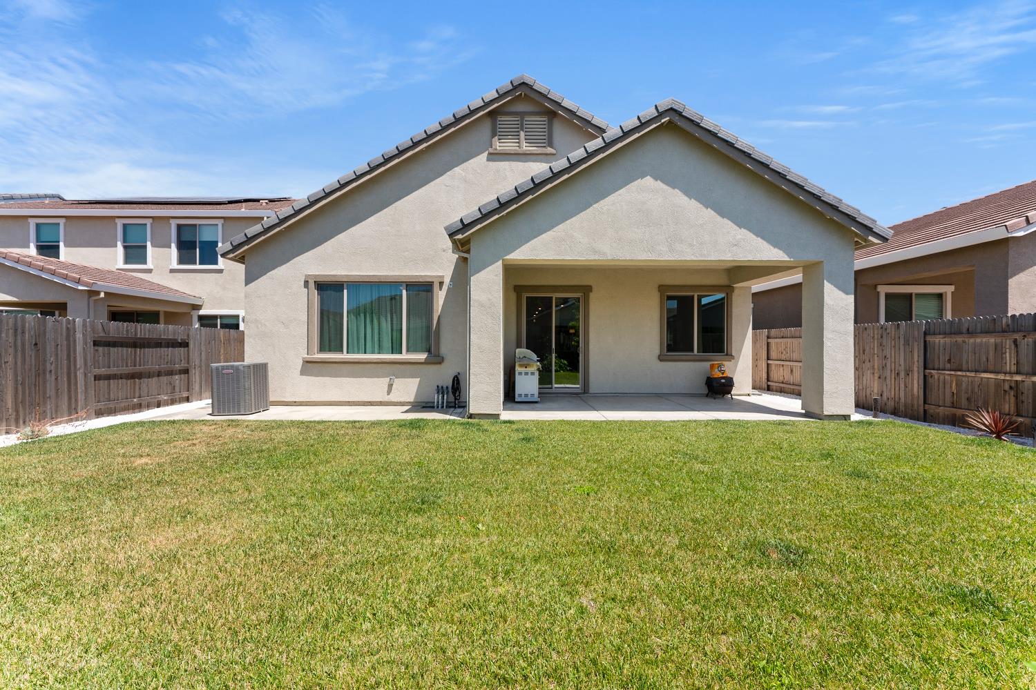 Detail Gallery Image 49 of 56 For 7049 Lakehaven Dr, Roseville,  CA 95747 - 3 Beds | 3 Baths