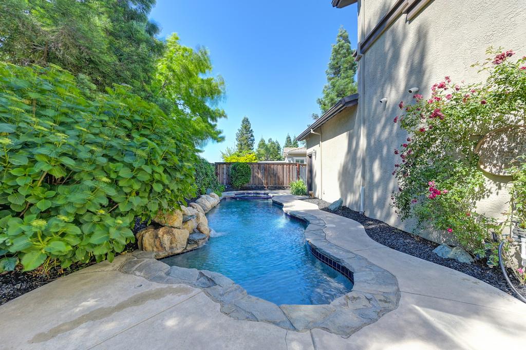Detail Gallery Image 46 of 57 For 1013 Sandwick Way, Folsom,  CA 95630 - 4 Beds | 4 Baths