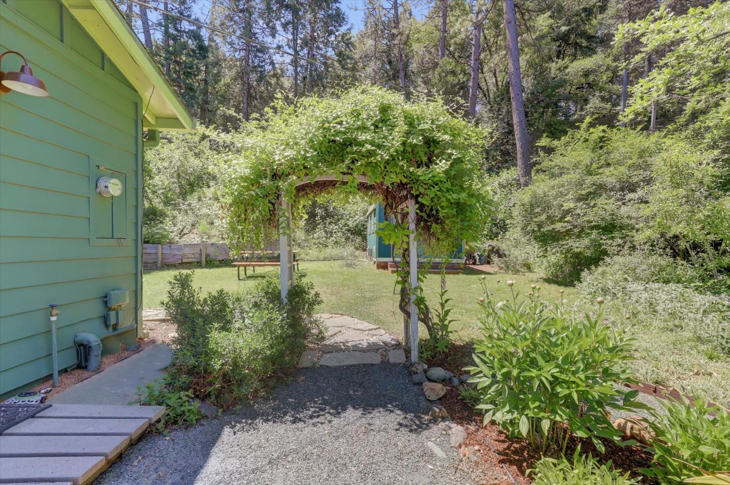 Detail Gallery Image 45 of 69 For 10808 Footwall Dr, Grass Valley,  CA 95945 - 2 Beds | 2/1 Baths