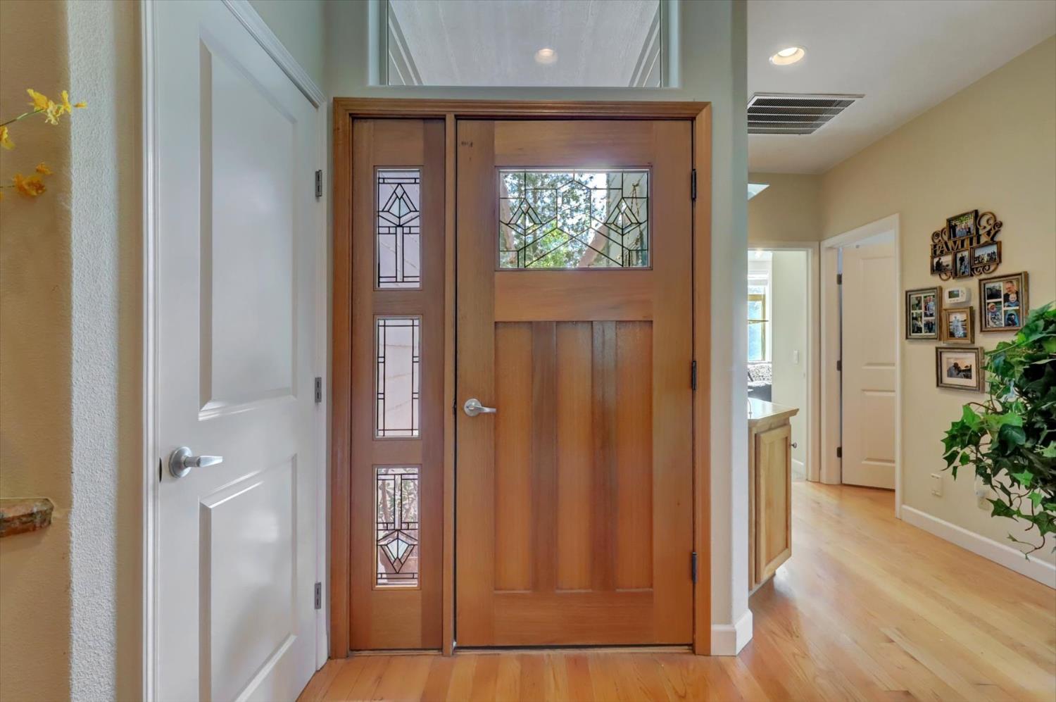 Detail Gallery Image 3 of 98 For 23158 Lone Pine Dr, Auburn,  CA 95602 - 4 Beds | 4 Baths