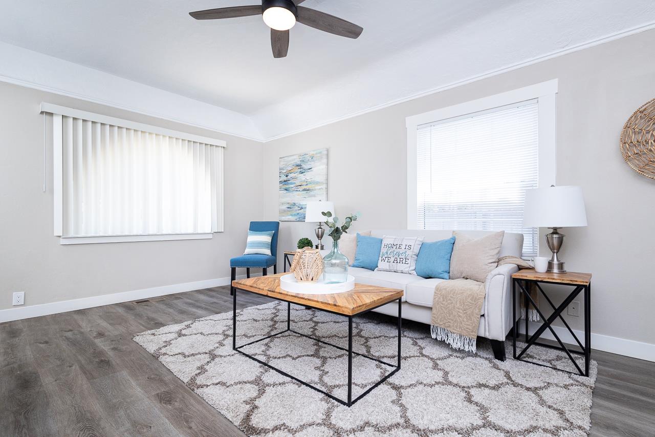 Detail Gallery Image 3 of 22 For 3018 42nd St, Sacramento,  CA 95817 - 2 Beds | 1/1 Baths