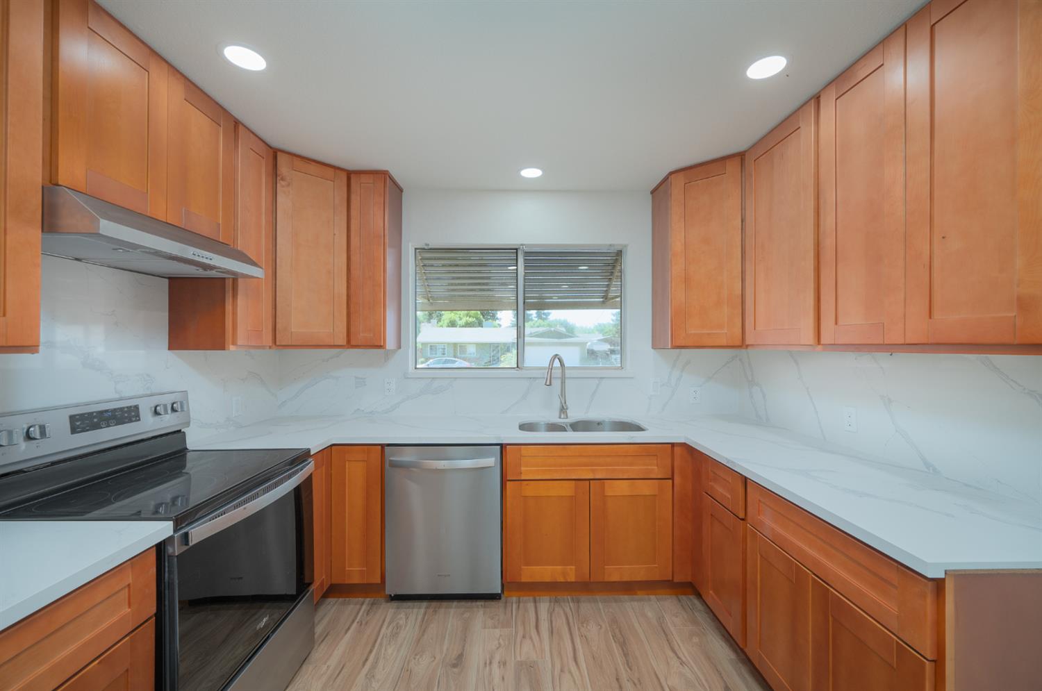 Detail Gallery Image 25 of 39 For 13137 Bentley St, Waterford,  CA 95386 - 3 Beds | 2 Baths