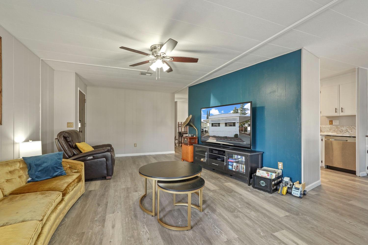 Detail Gallery Image 6 of 37 For 19690 N Highway 99 64, Acampo,  CA 95220 - 2 Beds | 2 Baths