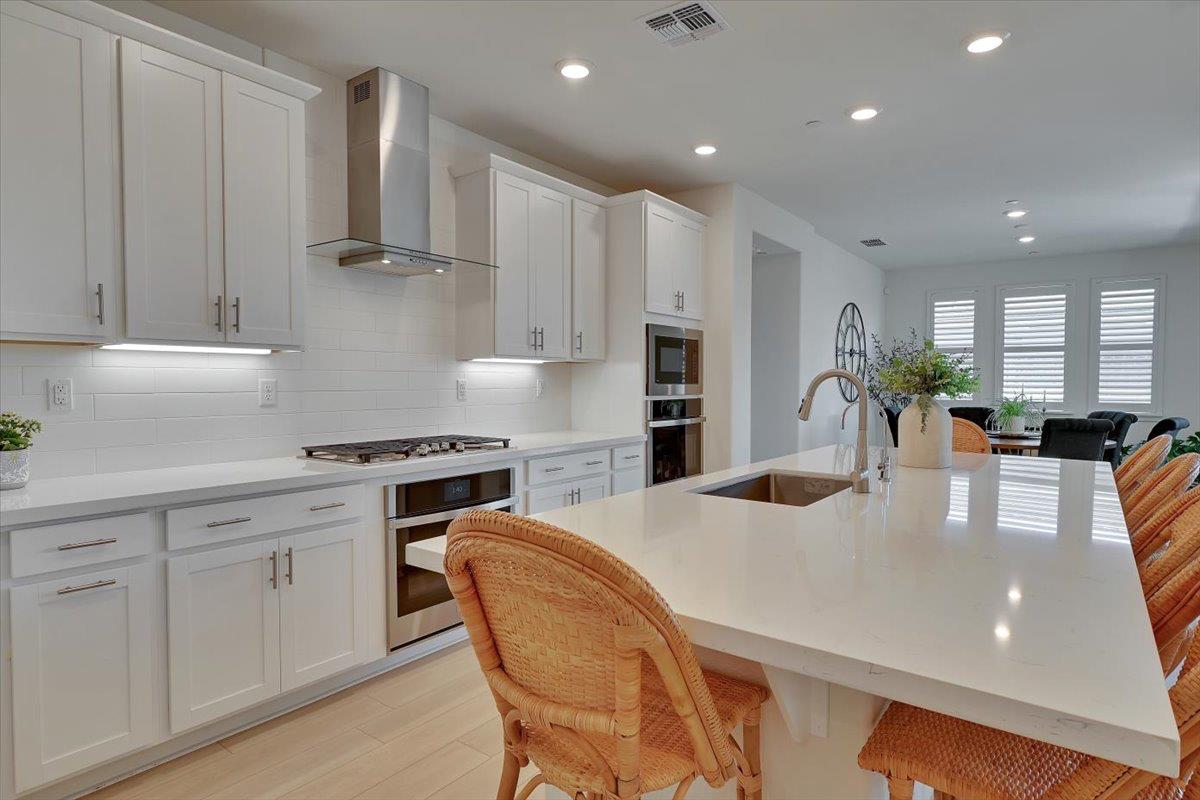 Detail Gallery Image 9 of 33 For 4486 Palencia Pl, El Dorado Hills,  CA 95762 - 3 Beds | 3 Baths