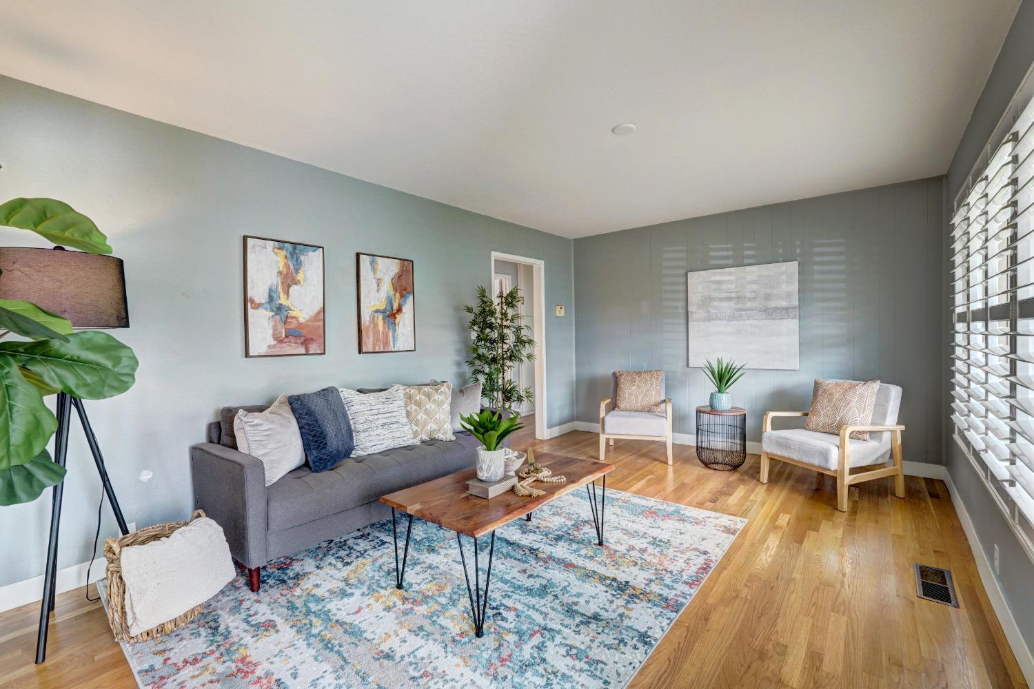 Detail Gallery Image 6 of 34 For 1005 Hillcrest Ave, Roseville,  CA 95678 - 3 Beds | 2 Baths