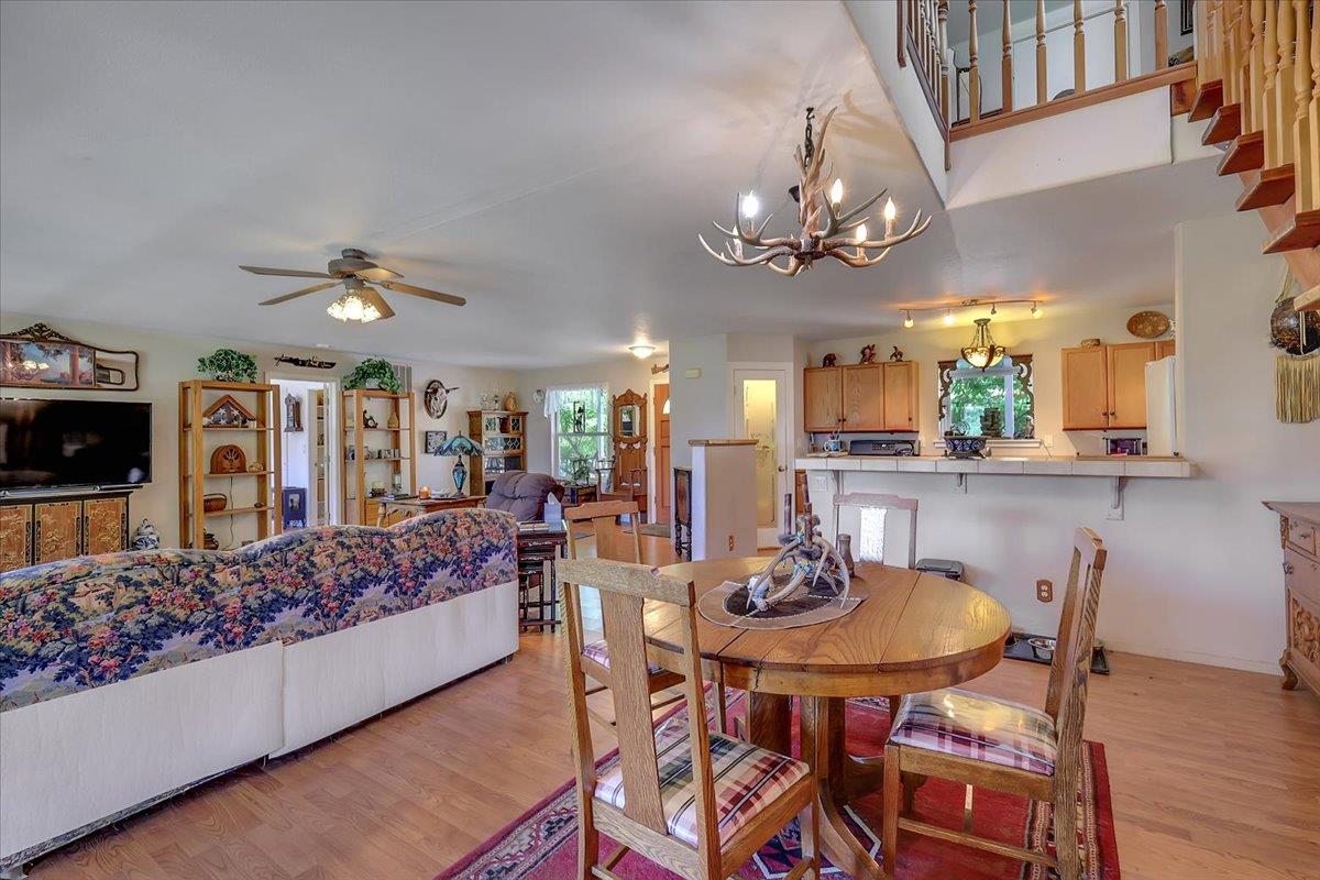 Rogue House Place, Grass Valley, California image 14