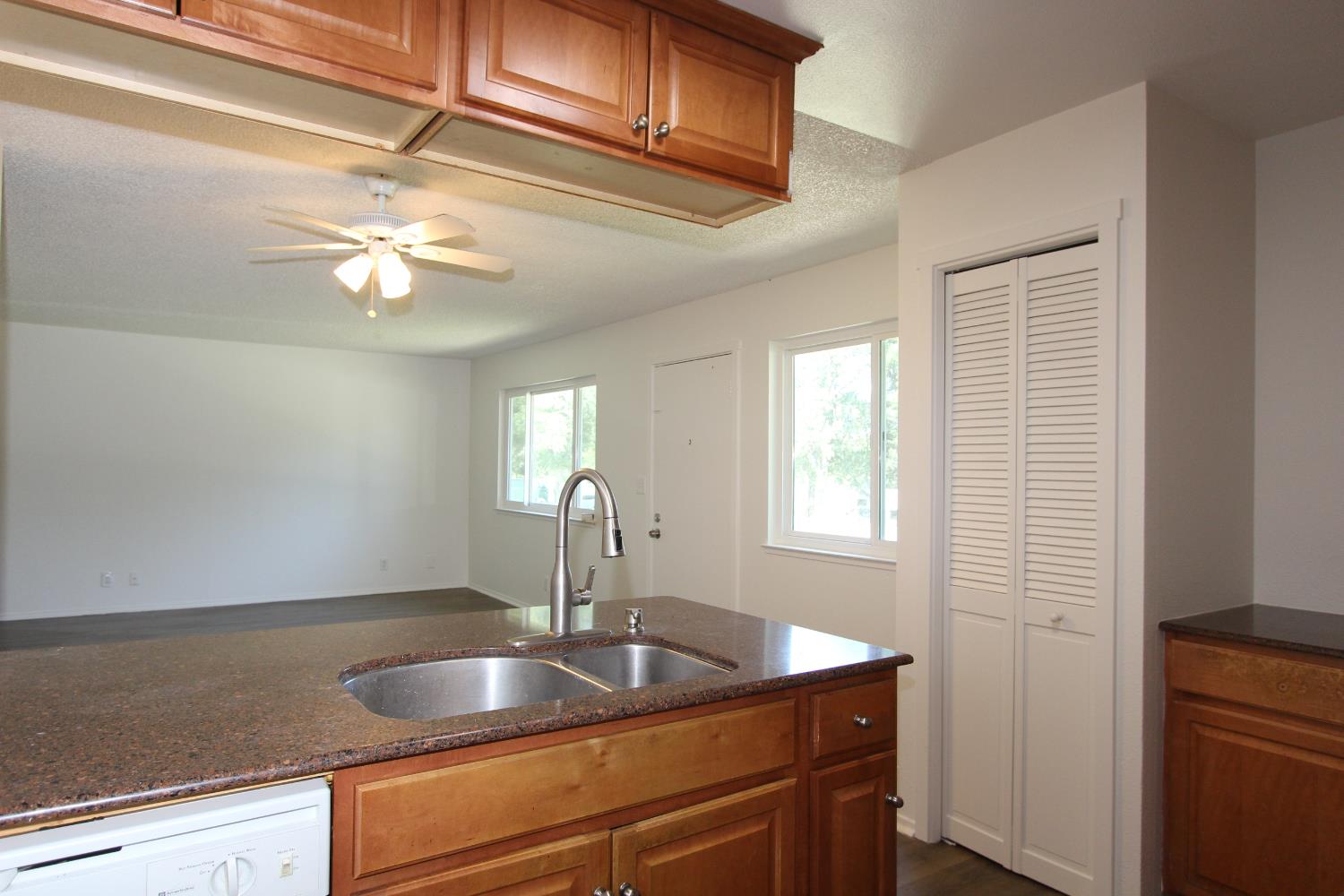 Detail Gallery Image 4 of 15 For 3753 Park Dr #1,  Auburn,  CA 95602 - 2 Beds | 1 Baths