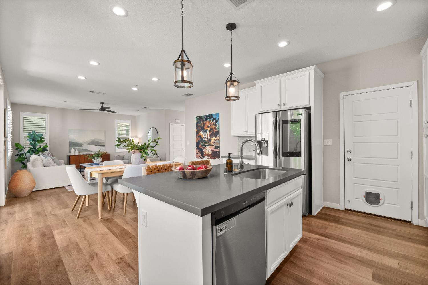 Detail Gallery Image 28 of 78 For 3565 Forney Way, Sacramento,  CA 95816 - 4 Beds | 2/1 Baths