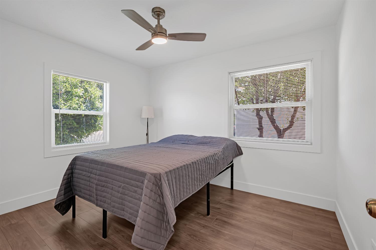 Detail Gallery Image 19 of 29 For 6350 Fruitridge Rd, Sacramento,  CA 95820 - 2 Beds | 1 Baths