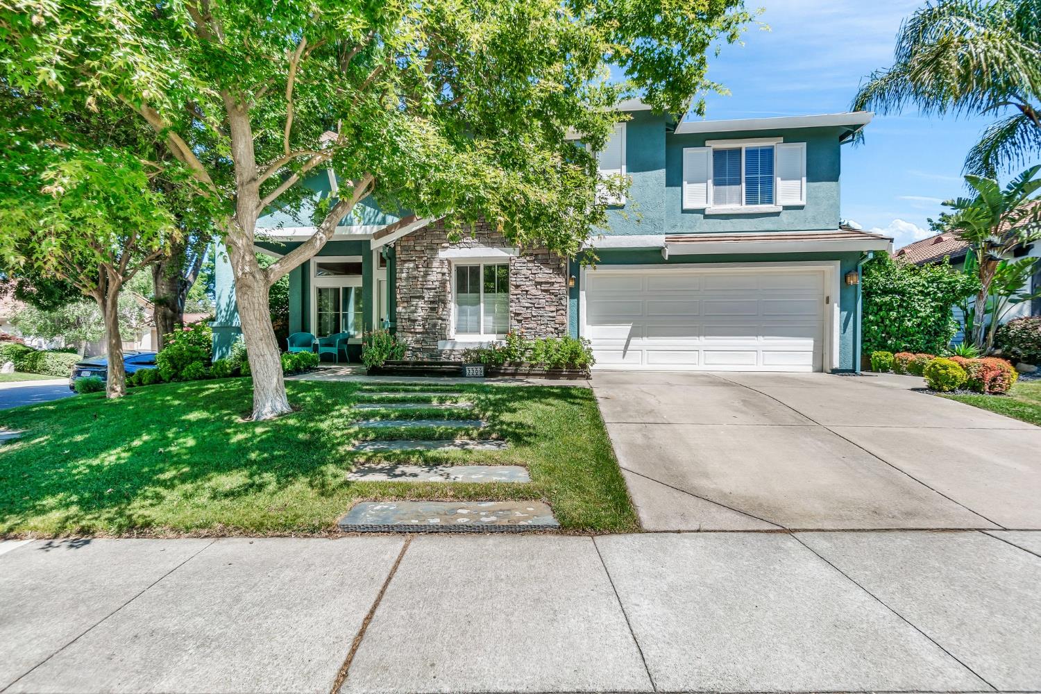 Detail Gallery Image 2 of 90 For 3309 Kittiwake Dr, Sacramento,  CA 95833 - 5 Beds | 3 Baths