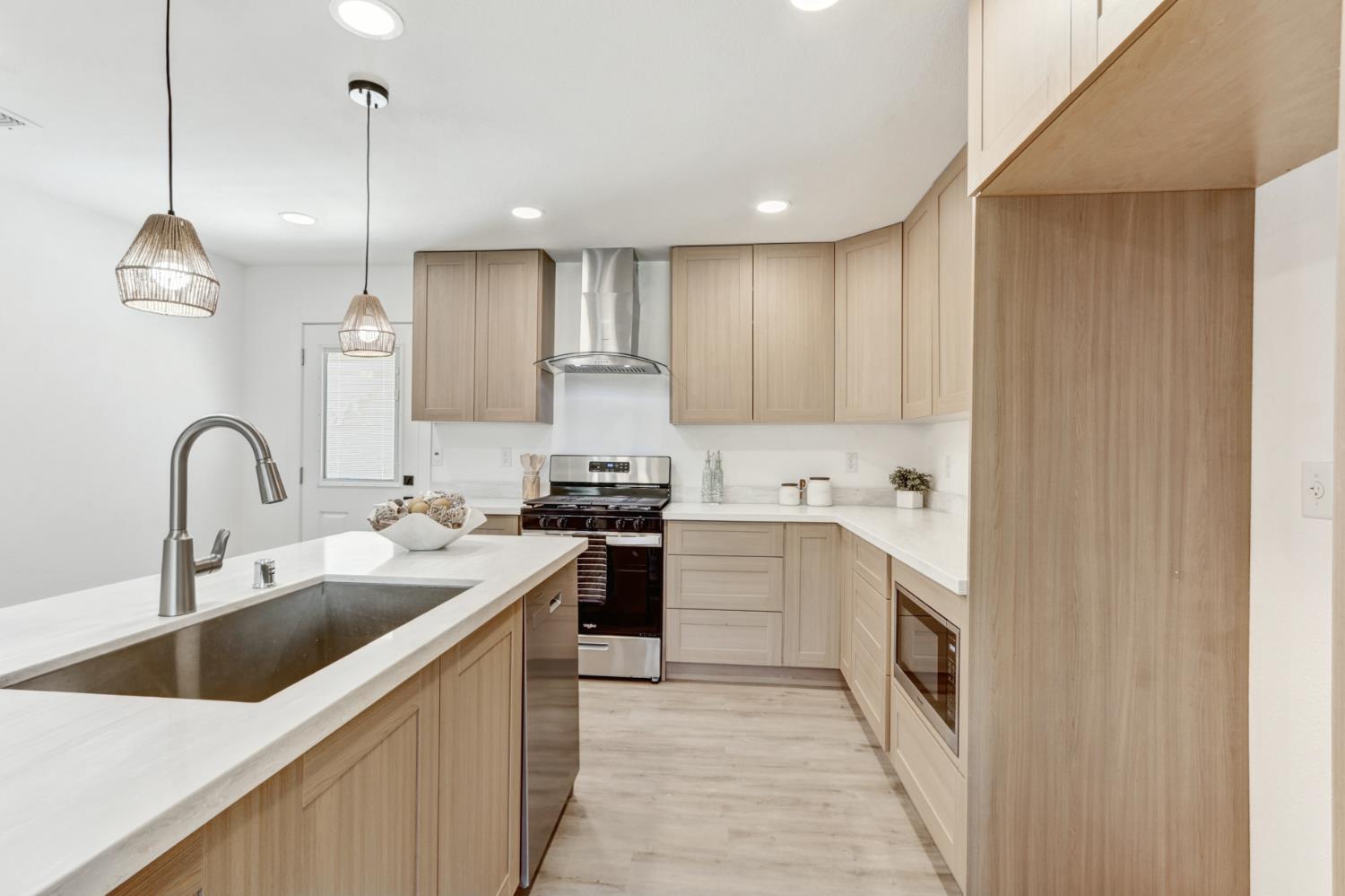 Detail Gallery Image 11 of 37 For 510 U St, Rio Linda,  CA 95673 - 3 Beds | 2 Baths