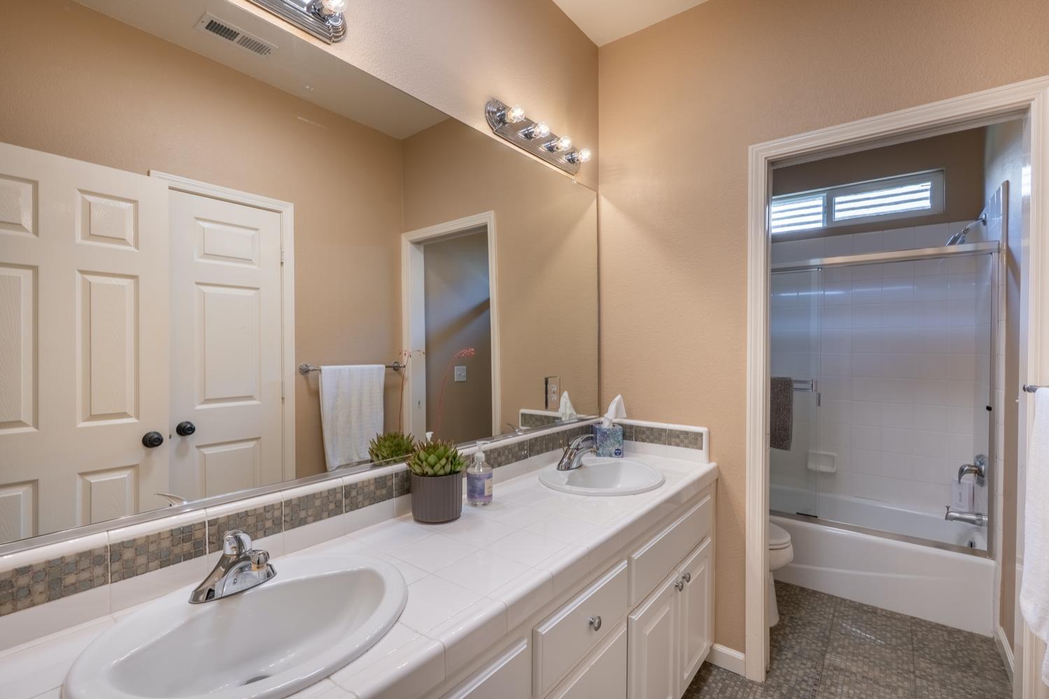 Detail Gallery Image 23 of 42 For 3509 Kee Ln, Modesto,  CA 95355 - 3 Beds | 2/1 Baths