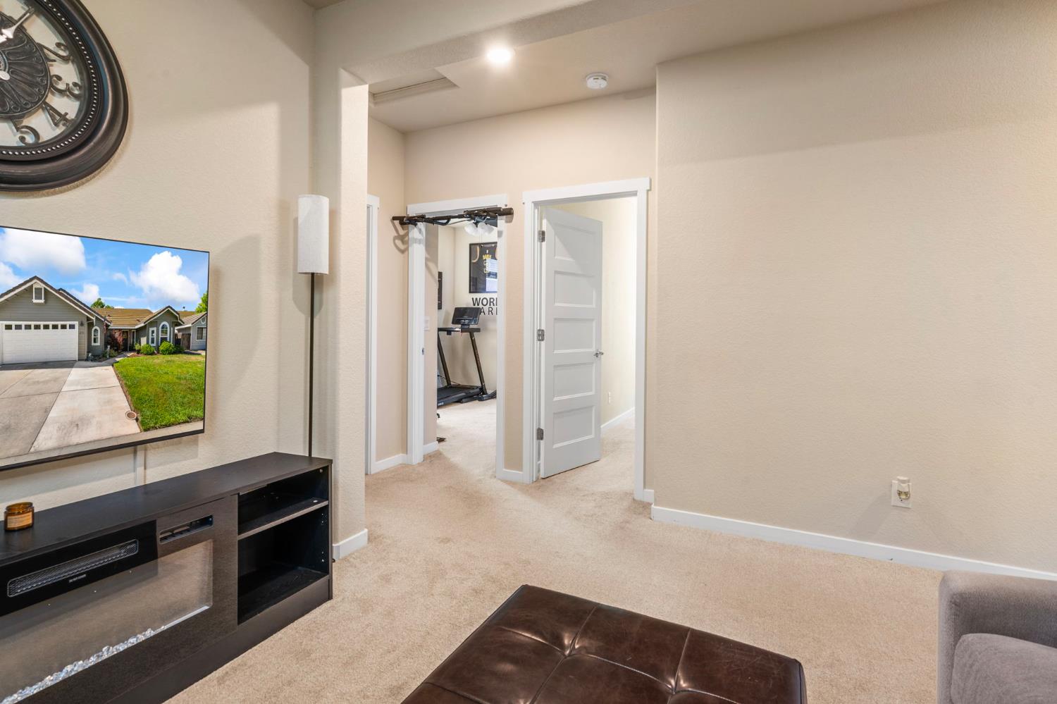 Detail Gallery Image 33 of 39 For 4242 Ocean Ln, Elk Grove,  CA 95757 - 4 Beds | 2/1 Baths