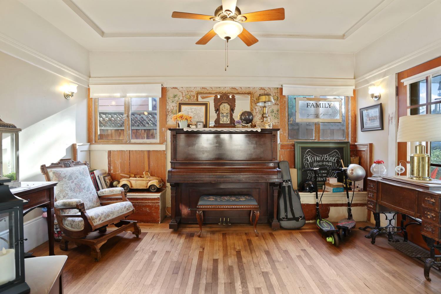Detail Gallery Image 13 of 37 For 1054 W Willow St, Stockton,  CA 95203 - 3 Beds | 1 Baths