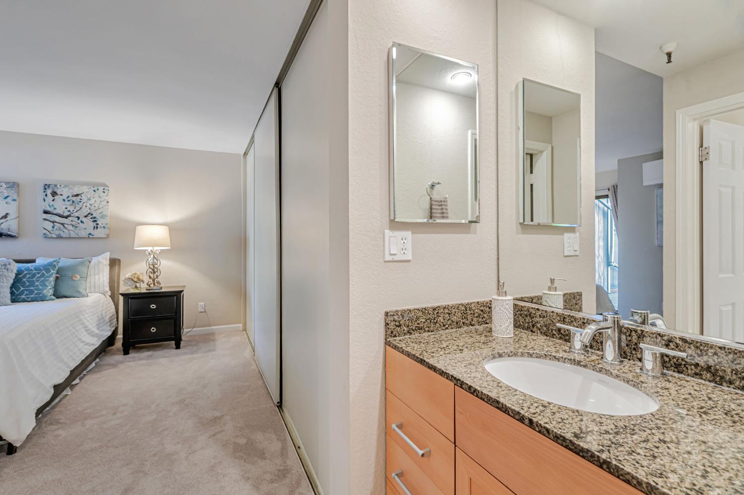 Detail Gallery Image 27 of 44 For 725 Mariposa Ave #102,  Mountain View,  CA 94041 - 2 Beds | 2 Baths