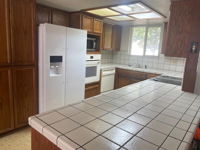 Detail Gallery Image 2 of 5 For 110 Fargo Way, Folsom,  CA 95630 - 3 Beds | 2 Baths