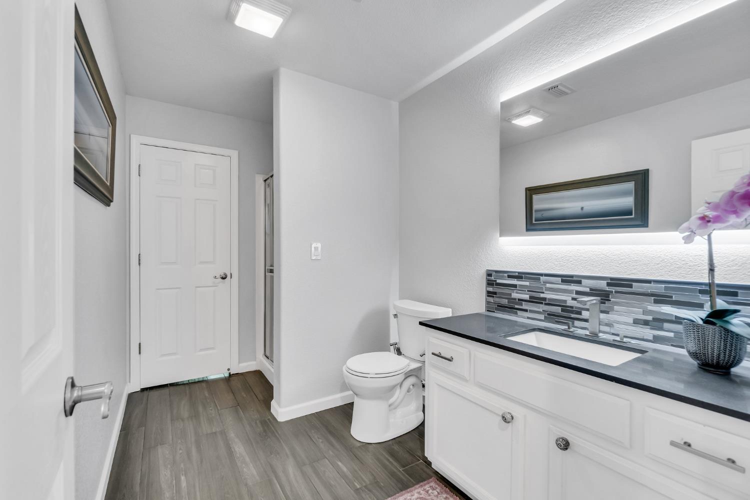 Detail Gallery Image 28 of 90 For 3309 Kittiwake Dr, Sacramento,  CA 95833 - 5 Beds | 3 Baths