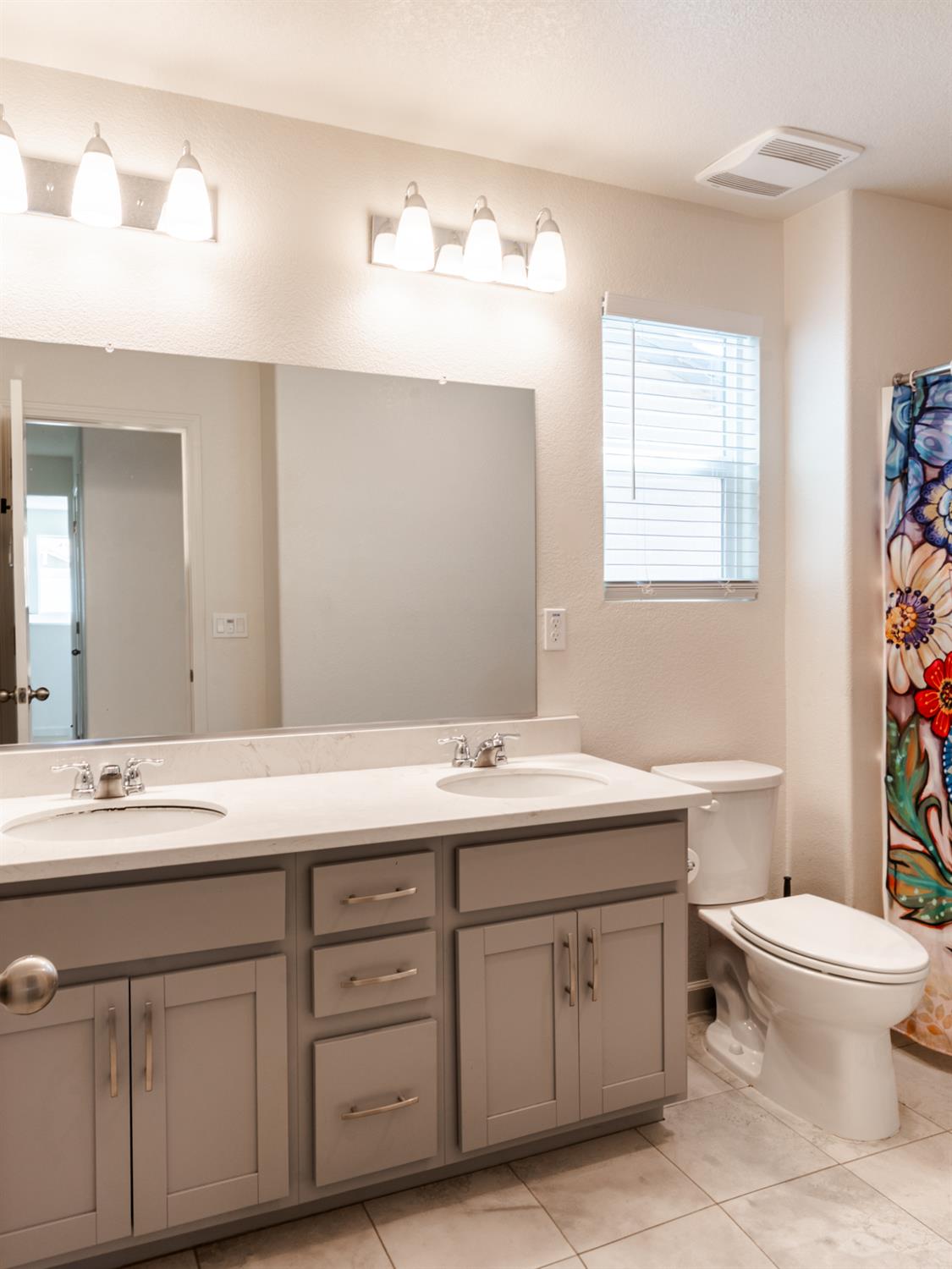 Detail Gallery Image 23 of 28 For 9096 Quartet Ave, Roseville,  CA 95747 - 4 Beds | 3 Baths