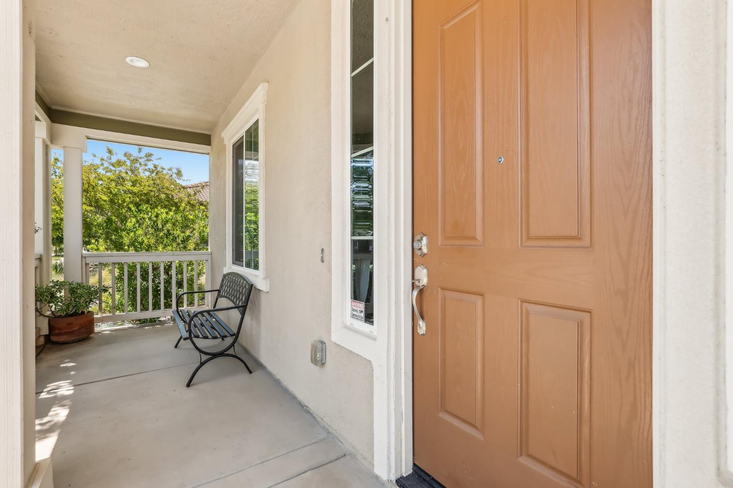 Detail Gallery Image 5 of 46 For 2032 Hunt St, Woodland,  CA 95776 - 4 Beds | 3 Baths