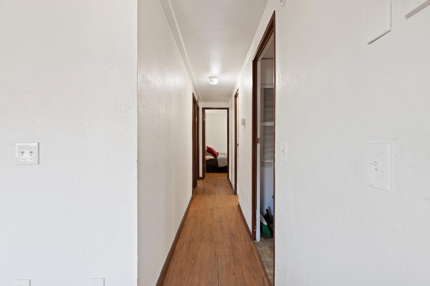 Detail Gallery Image 11 of 30 For 1517 Panthers Lane, Modesto,  CA 95355 - 3 Beds | 2 Baths