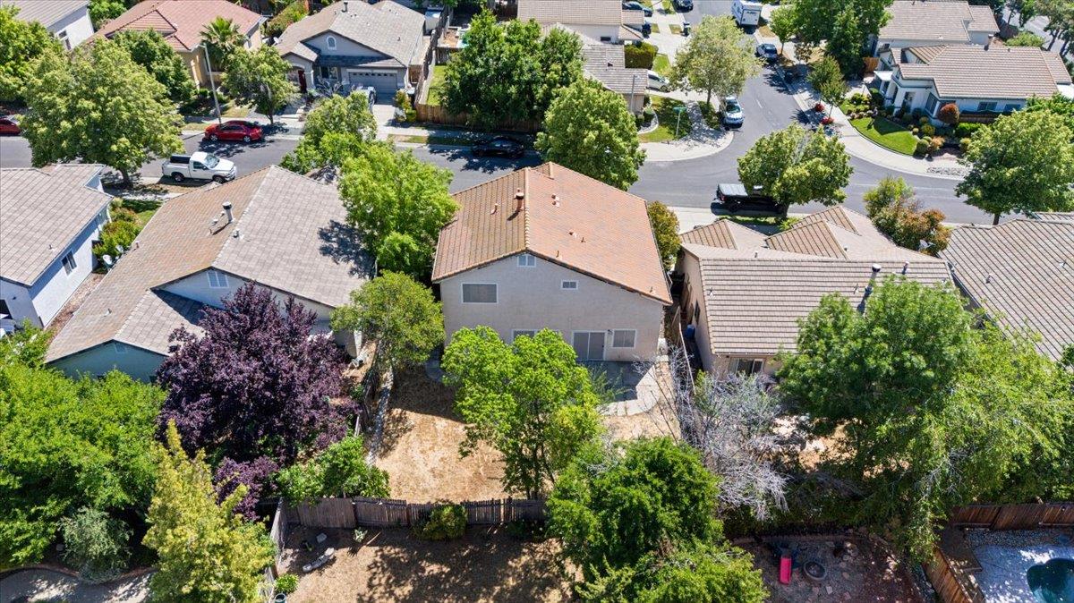 Detail Gallery Image 33 of 37 For 45 White Birch Ct, Roseville,  CA 95678 - 4 Beds | 3 Baths