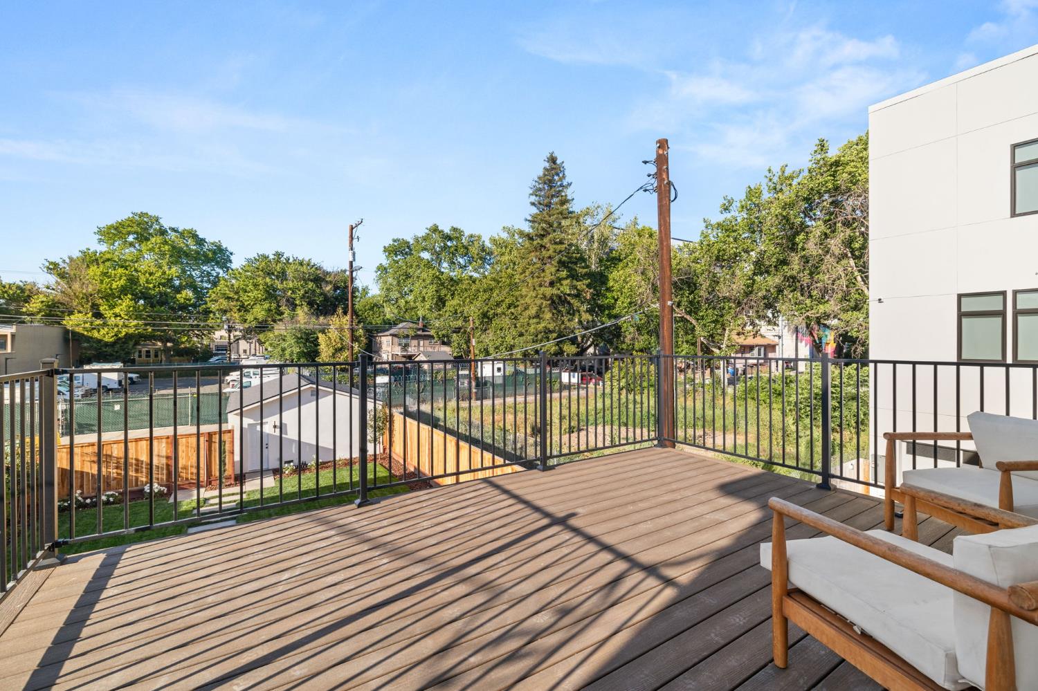 Detail Gallery Image 55 of 73 For 1421 T St, Sacramento,  CA 95811 - 4 Beds | 3 Baths