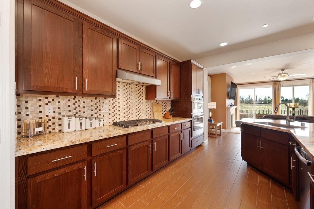 Detail Gallery Image 15 of 48 For 3635 Arden Villa Pl, Roseville,  CA 95747 - 4 Beds | 2/1 Baths