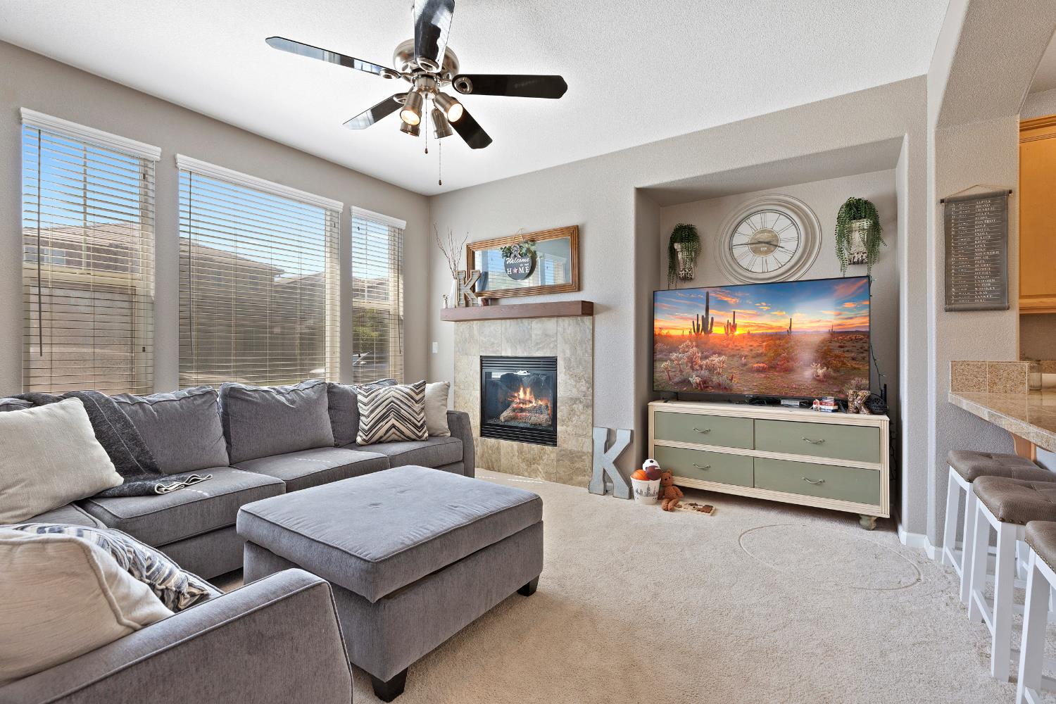 Detail Gallery Image 5 of 33 For 2816 Hawaiian Petrel Ave, Modesto,  CA 95355 - 3 Beds | 2/1 Baths