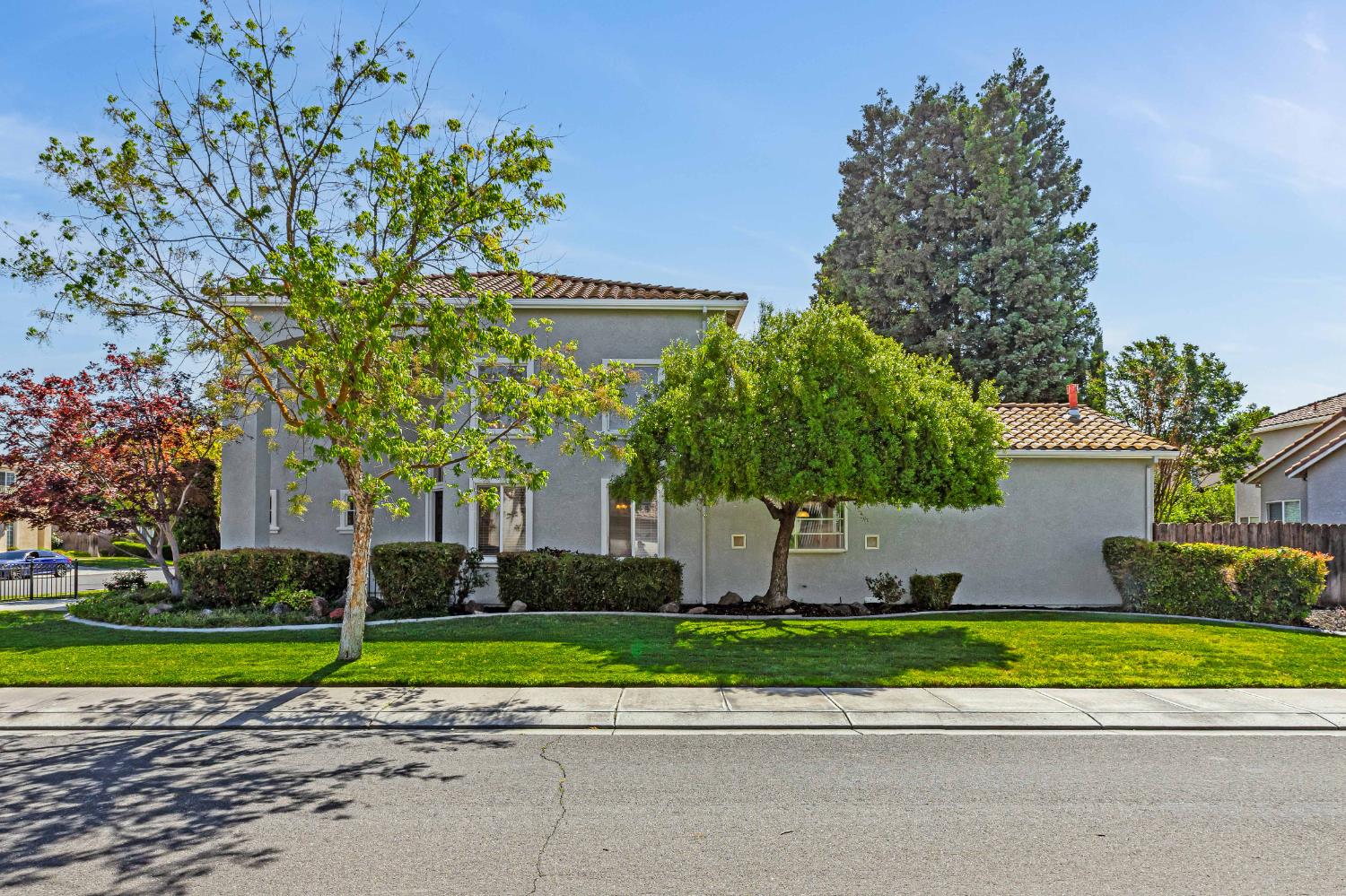 Detail Gallery Image 3 of 70 For 2520 Mira Vista Ct, Modesto,  CA 95356 - 5 Beds | 3 Baths