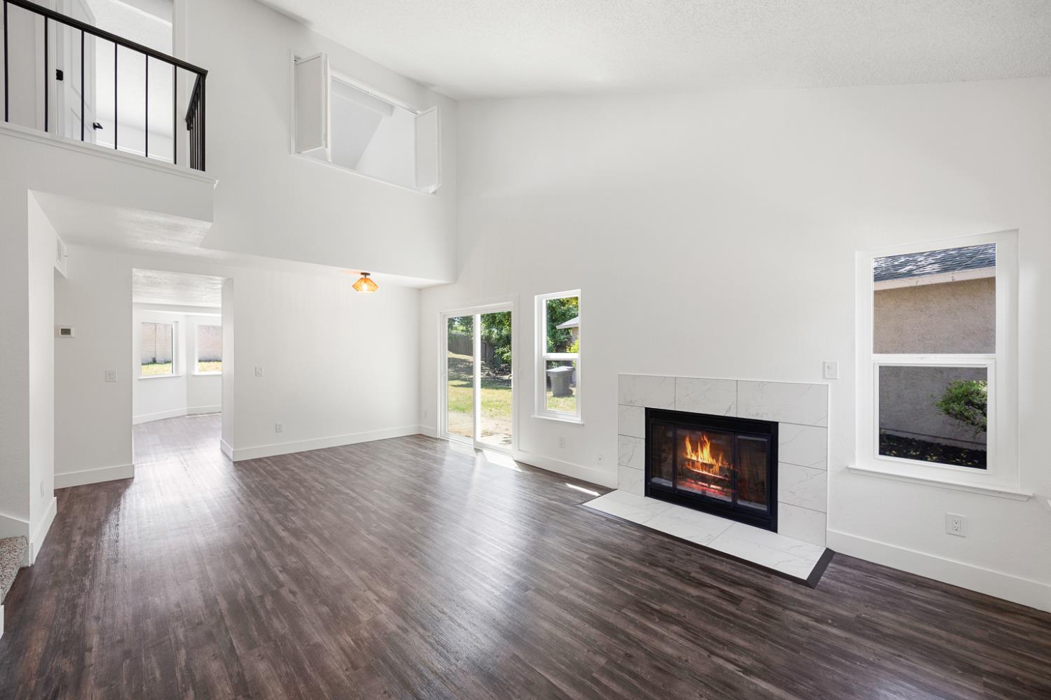 Detail Gallery Image 5 of 25 For 7226 Eminent Ct, Sacramento,  CA 95842 - 3 Beds | 2 Baths